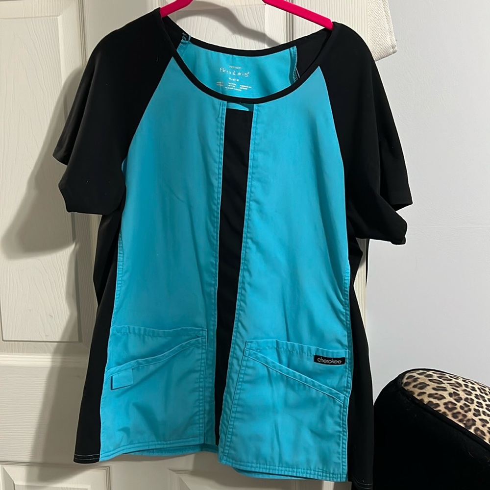 Cherokee “flexibles” scrub top